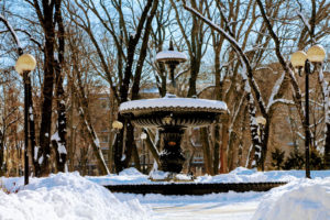 Springbrunnen im Marijinskyj Park